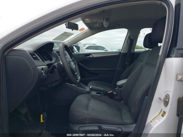 3VWD17AJ9FM349577 Volkswagen Jetta 1.8t Se