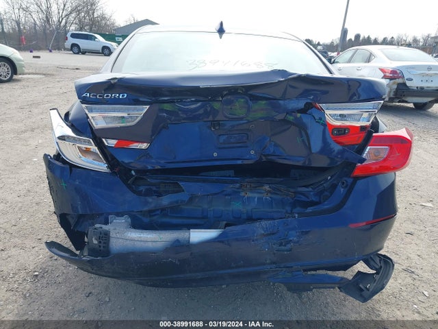 Honda ACCORD LX 2018 1HGCV1F14JA154387 Image 17
