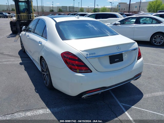 Mercedes-Benz S 560 2018 WDDUG8DB6JA370877 Image 3