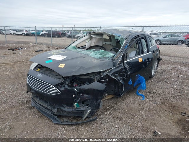 Ford Focus Titanium 2016 1FADP3N23GL302437 Image 4
