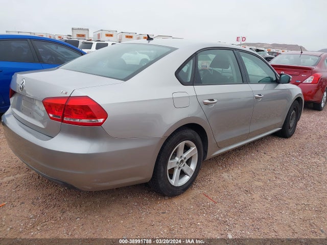 Volkswagen Passat 1.8t S 2014 1VWAS7A39EC035574 Image 4