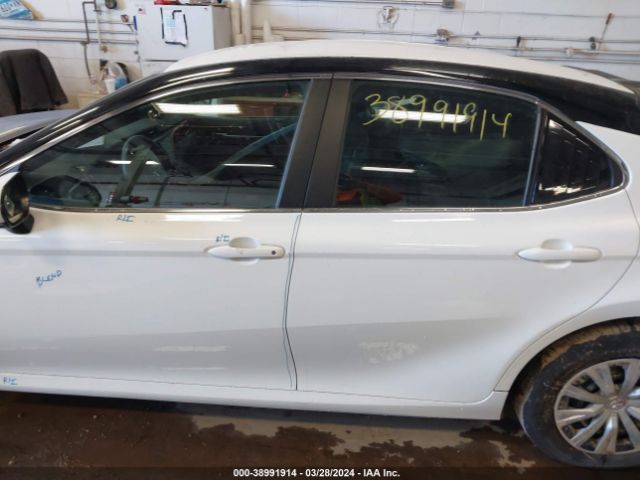 4T1B31HK7JU505843 Toyota Camry Hybrid Le