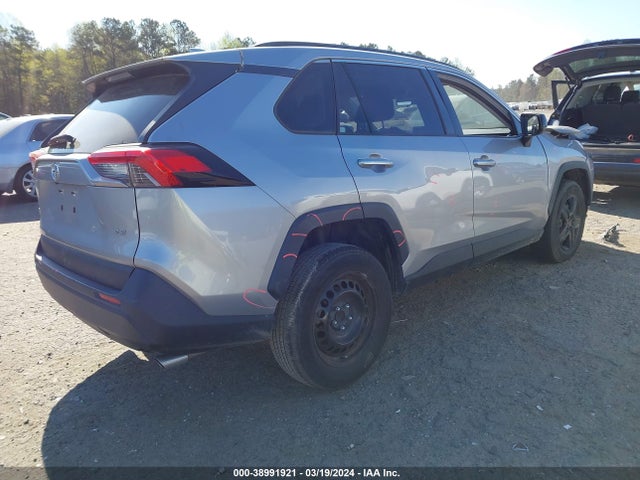 Toyota RAV4 LE 2020 JTMH1RFV8LD050181 Image 4