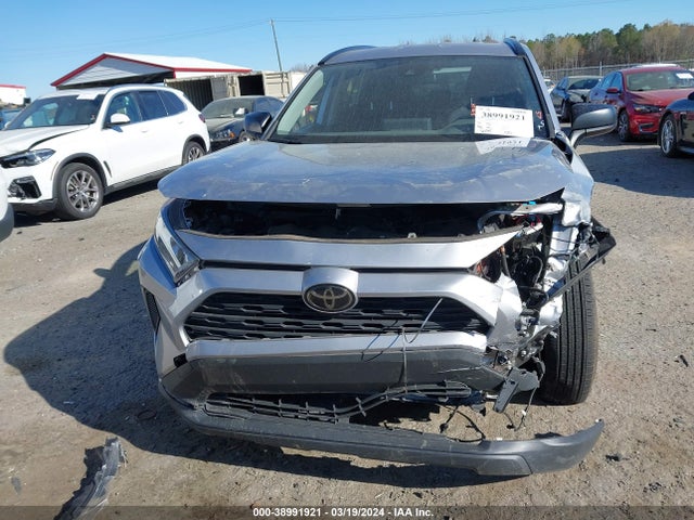 Toyota RAV4 LE 2020 JTMH1RFV8LD050181 Image 6