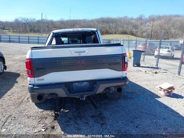 Ford F-150 Raptor 2018 1FTFW1RG0JFA46733 Image 16