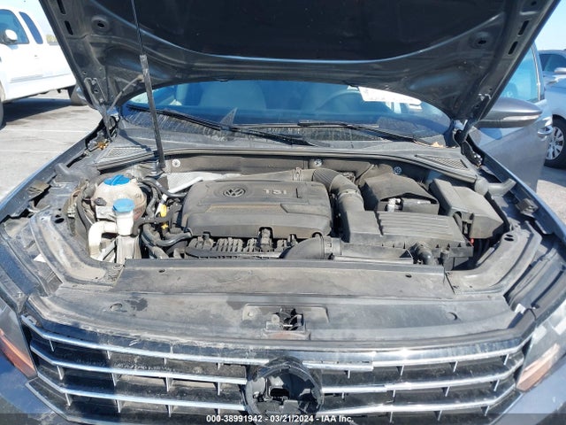 1VWAT7A37GC048095 Volkswagen Passat 1.8t S