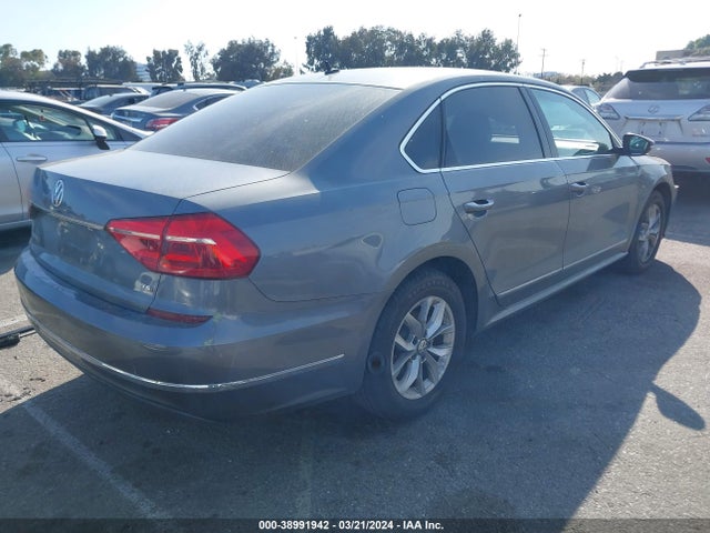 1VWAT7A37GC048095 Volkswagen Passat 1.8t S