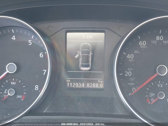 1VWAT7A37GC048095 Volkswagen Passat 1.8t S
