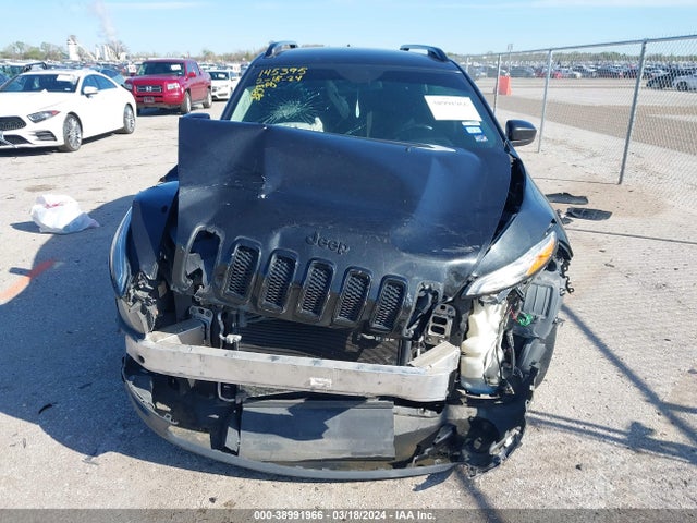 1C4PJLCS2EW293026 Jeep Cherokee Altitude