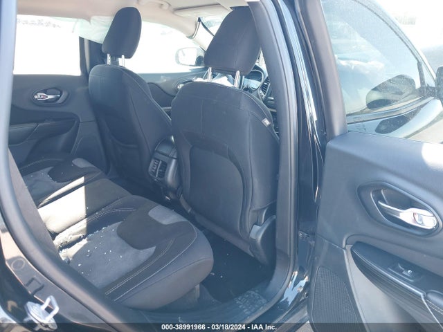 1C4PJLCS2EW293026 Jeep Cherokee Altitude