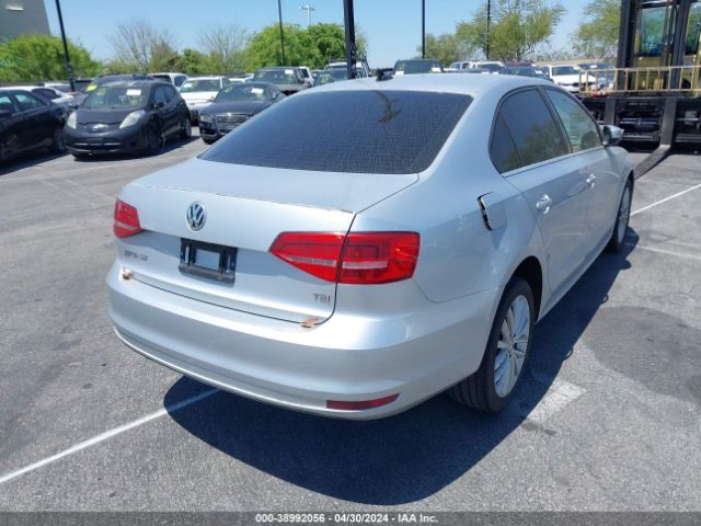 3VWD17AJ2FM316565 Volkswagen Jetta 1.8t Se