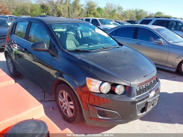 Chevrolet Sonic Lt Auto 2015 1G1JC6SH5F4107749 Image 1