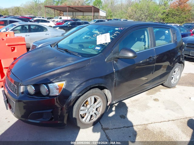 Chevrolet Sonic Lt Auto 2015 1G1JC6SH5F4107749 Image 2