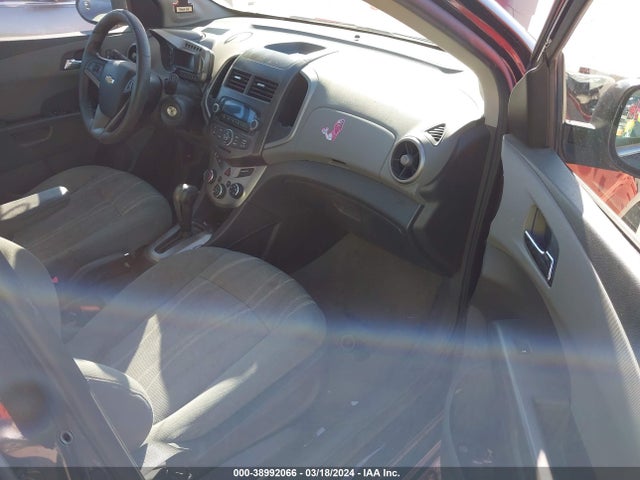 Chevrolet Sonic Lt Auto 2015 1G1JC6SH5F4107749 Image 5