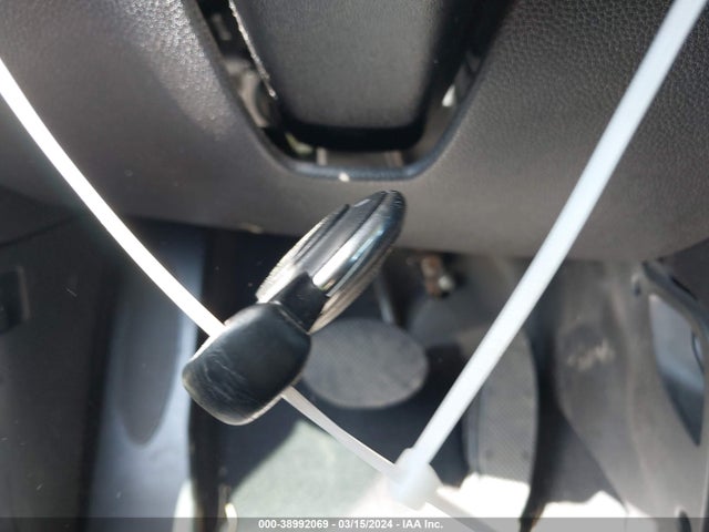 2012 MINI COOPER WMWSU3C58CT264766 Photo 10