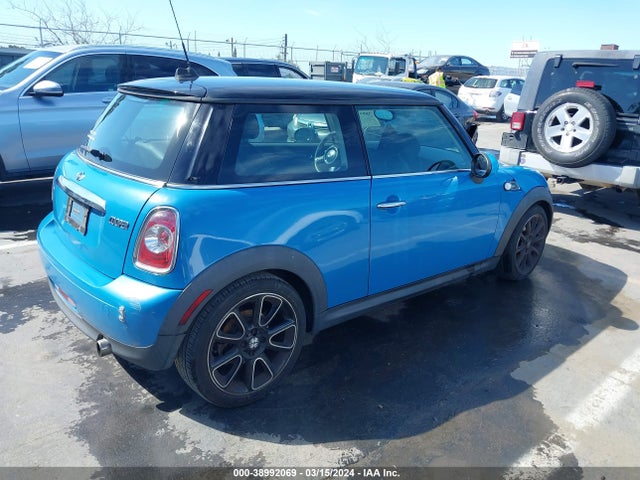 2012 MINI COOPER WMWSU3C58CT264766 Photo 3