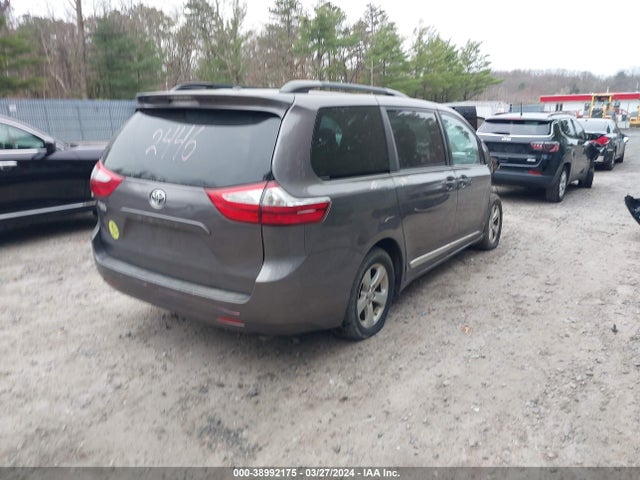 Toyota Sienna Le 8 Passenger 2017 5TDKZ3DC7HS867019 Image 4
