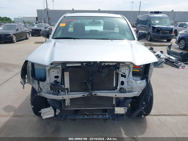 Продажа на аукционе авто 2013 Toyota Tacoma, vin: 5TFNX4CN3DX024967, номер лота: 38992199