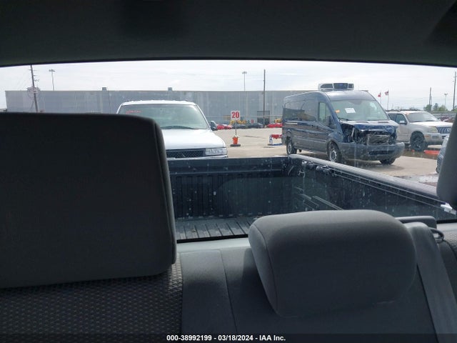 Продажа на аукционе авто 2013 Toyota Tacoma, vin: 5TFNX4CN3DX024967, номер лота: 38992199