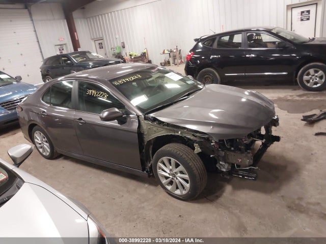 Toyota CAMRY LE 2022 4T1C11AK0NU639636 Image 14