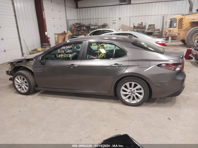 Toyota CAMRY LE 2022 4T1C11AK0NU639636 Image 15