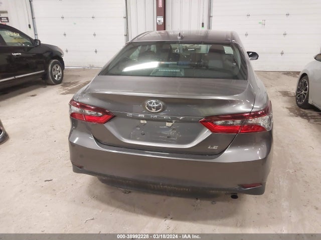 Toyota CAMRY LE 2022 4T1C11AK0NU639636 Image 17