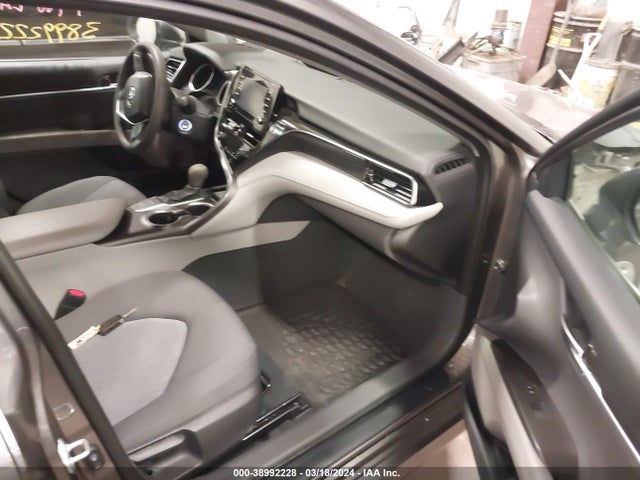 Toyota CAMRY LE 2022 4T1C11AK0NU639636 Image 5