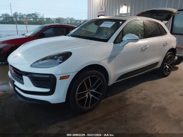 2022 PORSCHE MACAN WP1AA2A51NLB11703 Photo 1