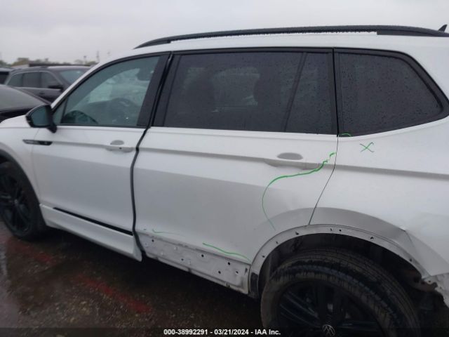 3VVCB7AX7NM107550 Volkswagen Tiguan 2.0t Se R-line Black