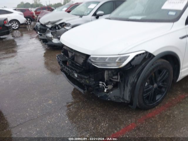 3VVCB7AX7NM107550 Volkswagen Tiguan 2.0t Se R-line Black