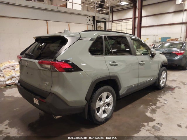 Toyota Rav4 Xle 2019 JTMP1RFV2KD018448 Image 4