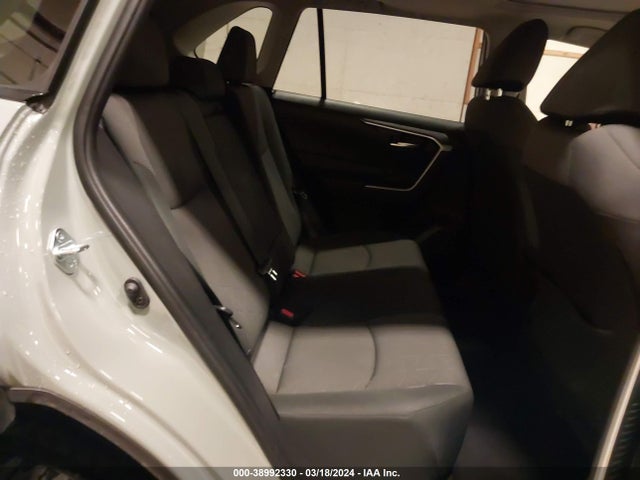 Toyota Rav4 Xle 2019 JTMP1RFV2KD018448 Image 8