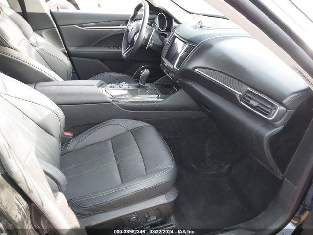 ZN661YUSXJX285752 Maserati Levante S Gransport