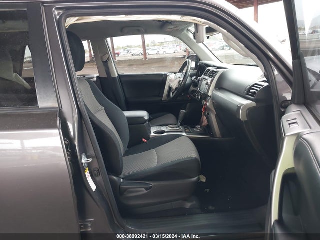 Toyota 4RUNNER SR5 2015 JTEBU5JRXF5242910 Image 5
