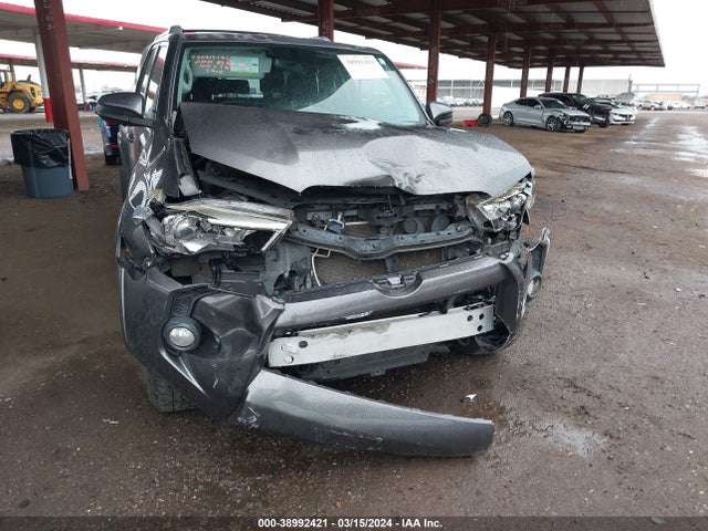 Toyota 4RUNNER SR5 2015 JTEBU5JRXF5242910 Image 6