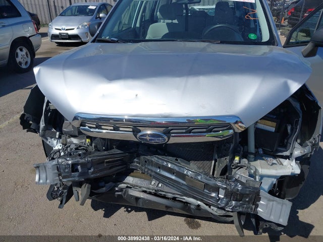 Subaru Forester 2.5i 2018 JF2SJABC7JH592567 Image 10