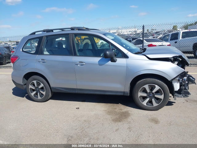 Subaru Forester 2.5i 2018 JF2SJABC7JH592567 Image 13