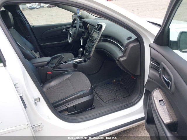 Chevrolet MALIBU 1LT 2015 1G11C5SL1FF313587 Image 5