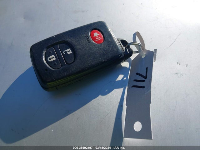 Toyota Prius Three 2014 JTDKN3DUXE1785928 Image 11