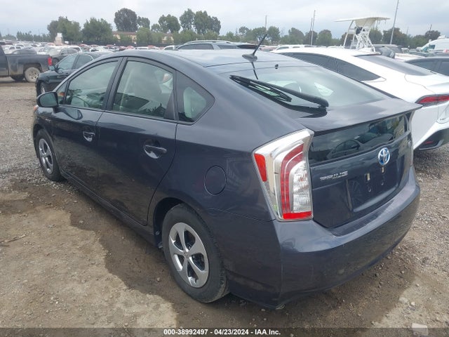 Toyota Prius Three 2014 JTDKN3DUXE1785928 Image 3