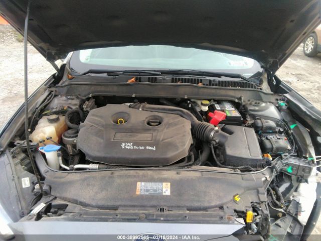 3FA6P0T91GR141689 Ford FUSION SE