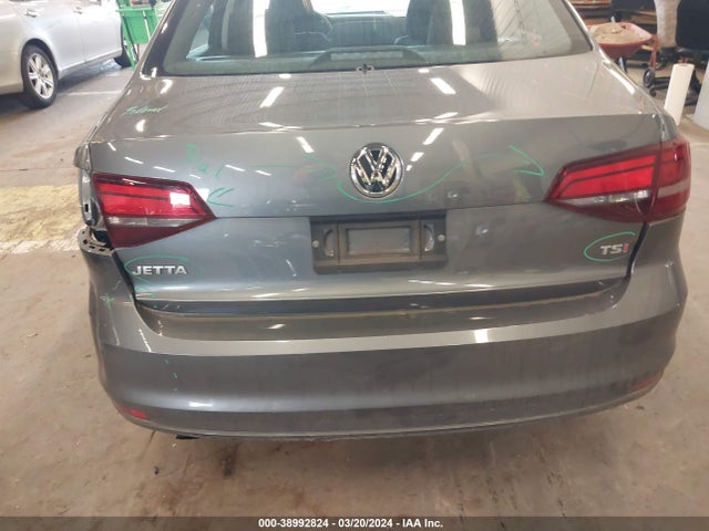 3VW2B7AJ2HM369421 Volkswagen Jetta 1.4t S