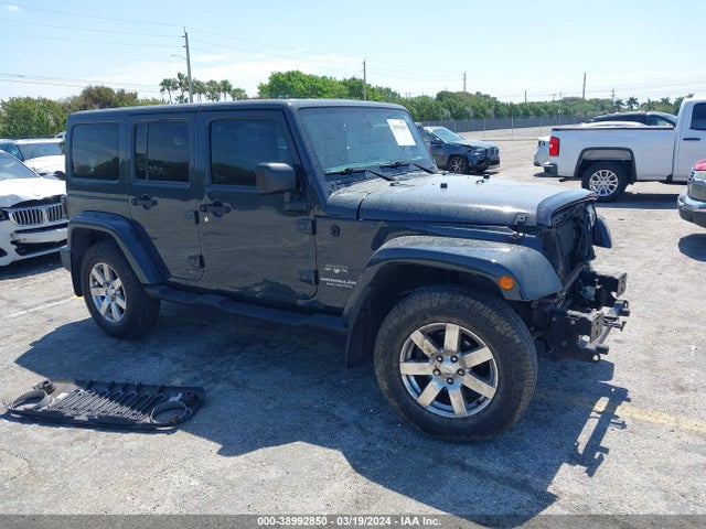 1C4BJWEG6HL560310 Jeep Wrangler Unlimited Sahara 4x4