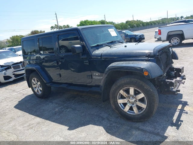 1C4BJWEG6HL560310 Jeep Wrangler Unlimited Sahara 4x4