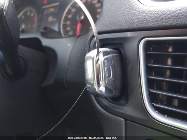 WA1LFAFP6FA040599 Audi Q5 2.0t Premium