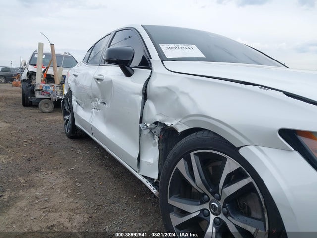 7JRA22TM7LG065434 Volvo S60 T6 R-design