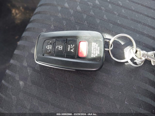 Toyota Prius Prime Plus 2019 JTDKARFPXK3115611 Image 11