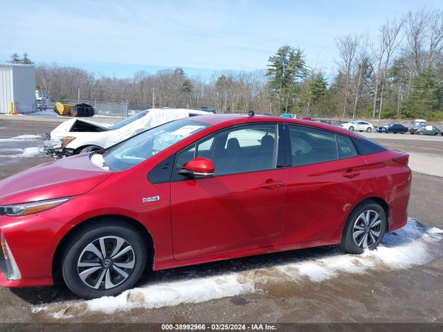 Toyota Prius Prime Plus 2019 JTDKARFPXK3115611 Image 21