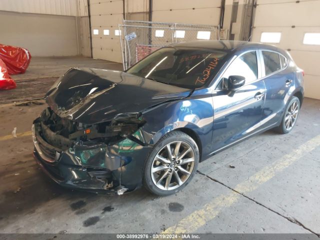 3MZBN1L33JM273984 Mazda Mazda3 Touring