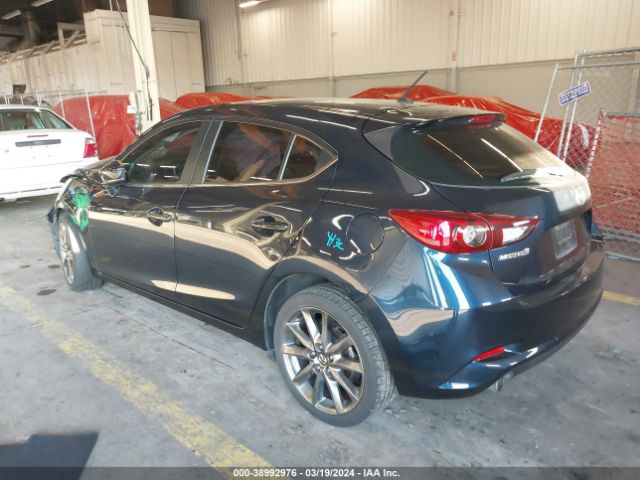 3MZBN1L33JM273984 Mazda Mazda3 Touring